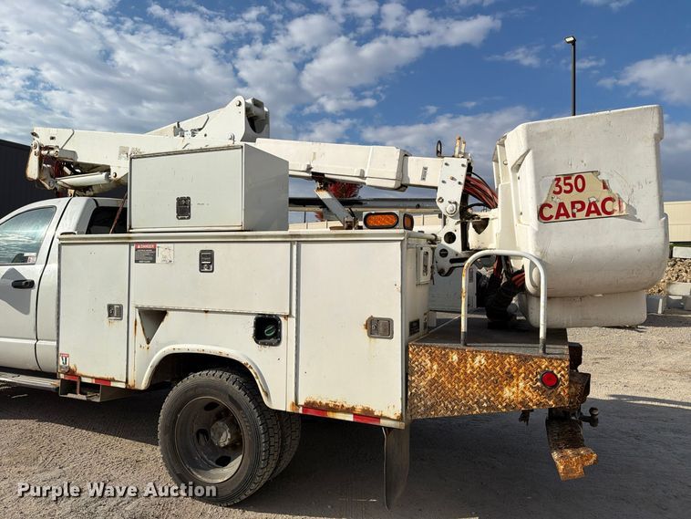 image for item EX1175 2008 Dodge Ram 5500 bucket truck