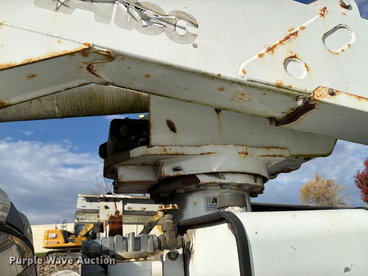 image for item EX1175 2008 Dodge Ram 5500 bucket truck