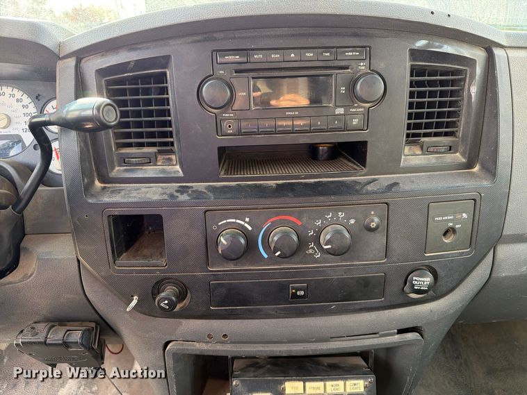 image for item EX1175 2008 Dodge Ram 5500 bucket truck