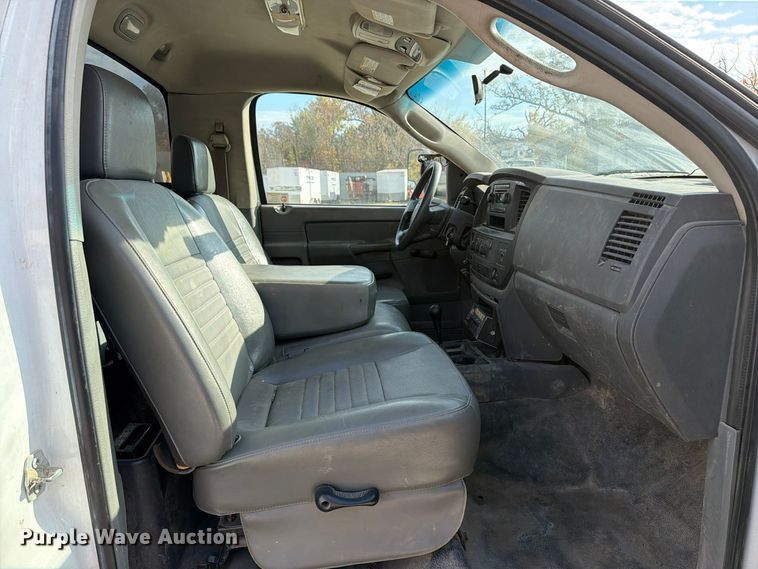 image for item EX1175 2008 Dodge Ram 5500 bucket truck