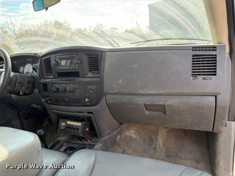 image for item EX1175 2008 Dodge Ram 5500 bucket truck