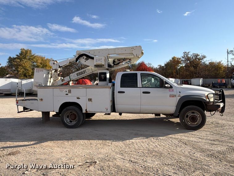 image for item EX1177 2009 Dodge Ram 5500 ext. cab bucket truck