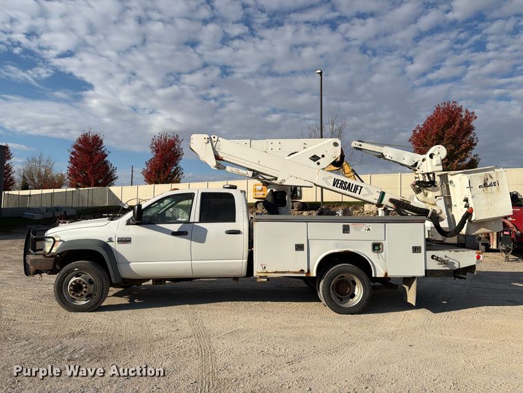 image for item EX1177 2009 Dodge Ram 5500 ext. cab bucket truck