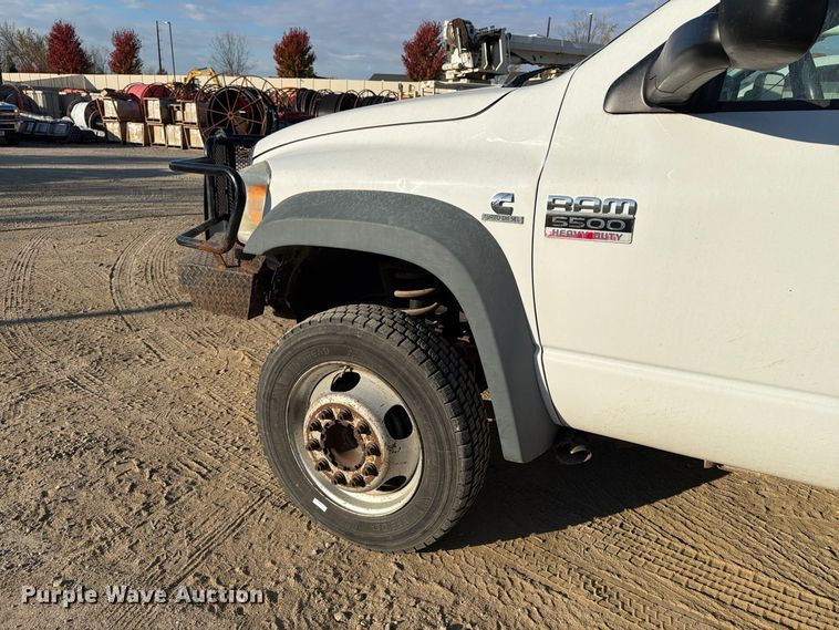 image for item EX1177 2009 Dodge Ram 5500 ext. cab bucket truck