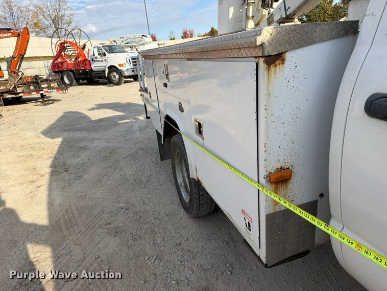 image for item EX1177 2009 Dodge Ram 5500 ext. cab bucket truck