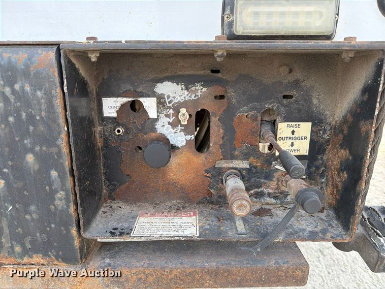 image for item EX1177 2009 Dodge Ram 5500 ext. cab bucket truck