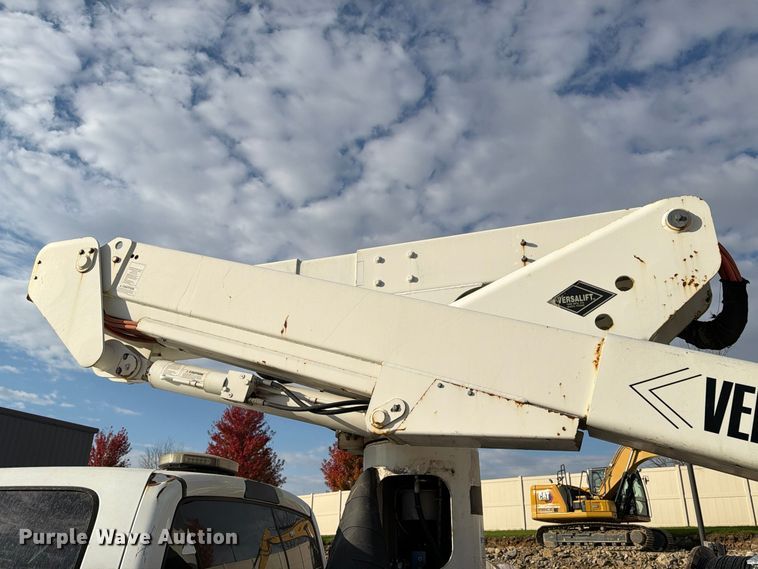 image for item EX1177 2009 Dodge Ram 5500 ext. cab bucket truck