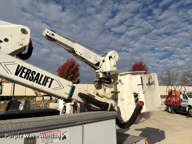 image for item EX1177 2009 Dodge Ram 5500 ext. cab bucket truck