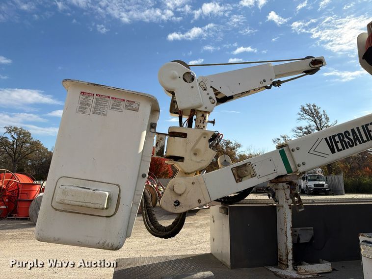 image for item EX1177 2009 Dodge Ram 5500 ext. cab bucket truck