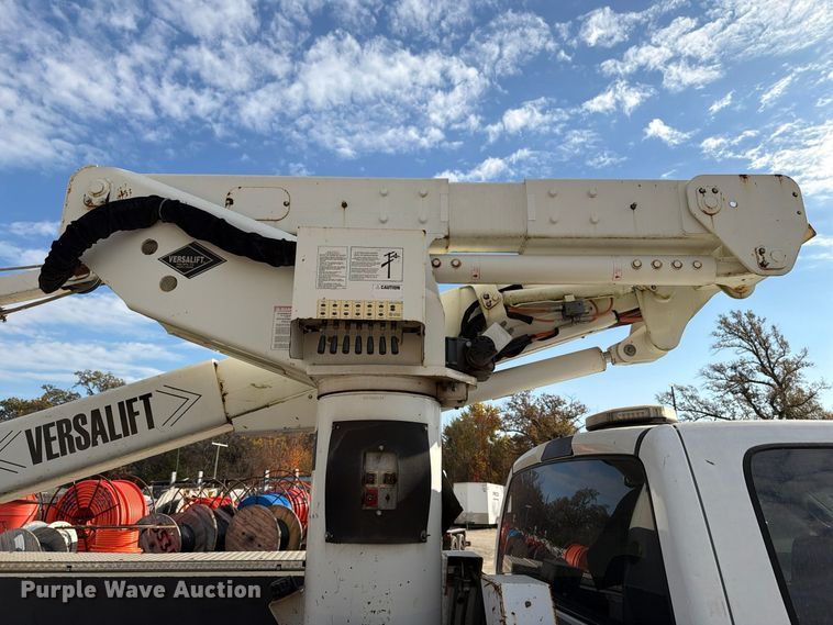 image for item EX1177 2009 Dodge Ram 5500 ext. cab bucket truck