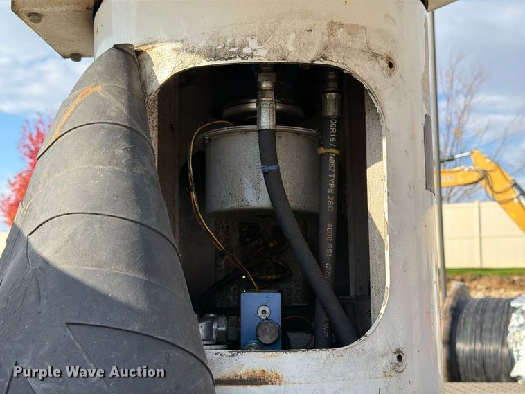 image for item EX1177 2009 Dodge Ram 5500 ext. cab bucket truck