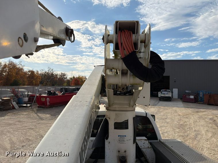 image for item EX1177 2009 Dodge Ram 5500 ext. cab bucket truck