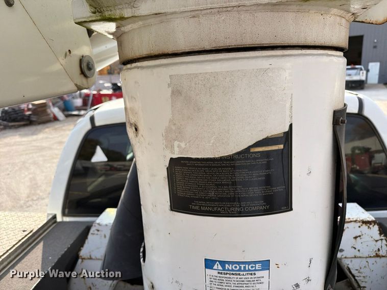 image for item EX1177 2009 Dodge Ram 5500 ext. cab bucket truck