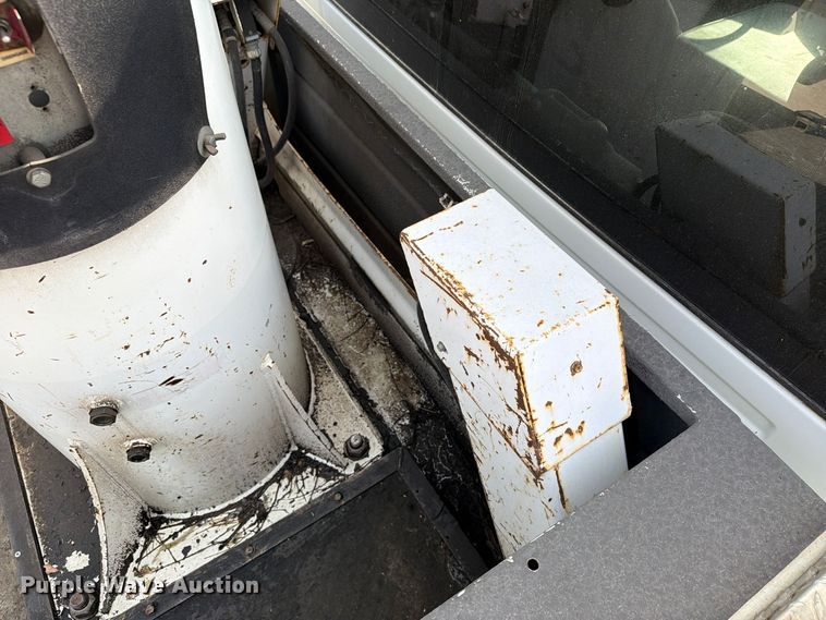 image for item EX1177 2009 Dodge Ram 5500 ext. cab bucket truck
