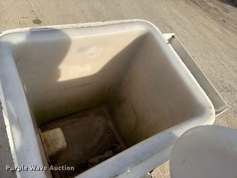 image for item EX1177 2009 Dodge Ram 5500 ext. cab bucket truck