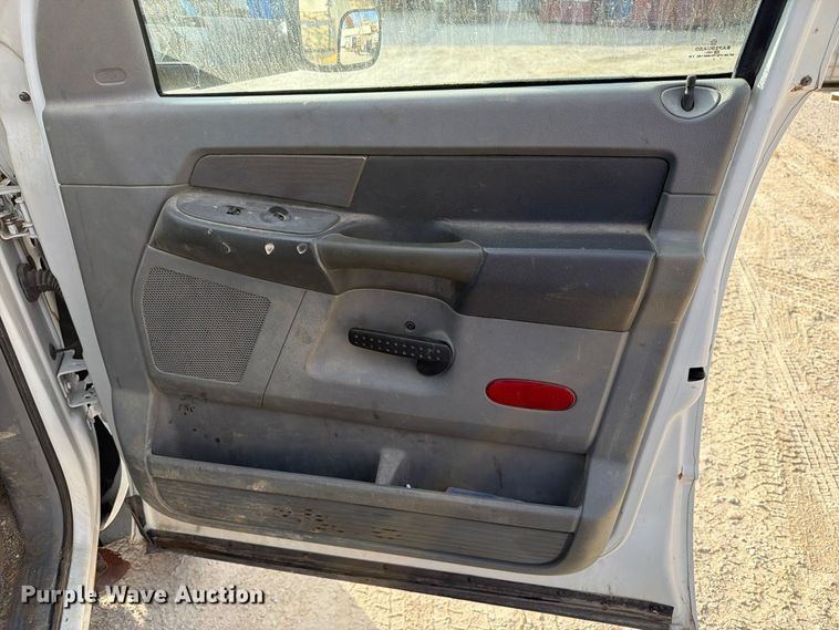 image for item EX1177 2009 Dodge Ram 5500 ext. cab bucket truck