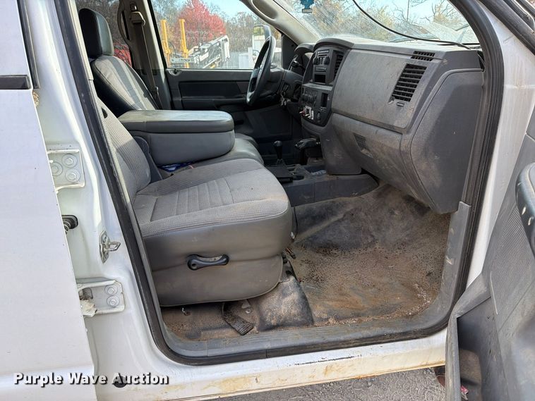 image for item EX1177 2009 Dodge Ram 5500 ext. cab bucket truck
