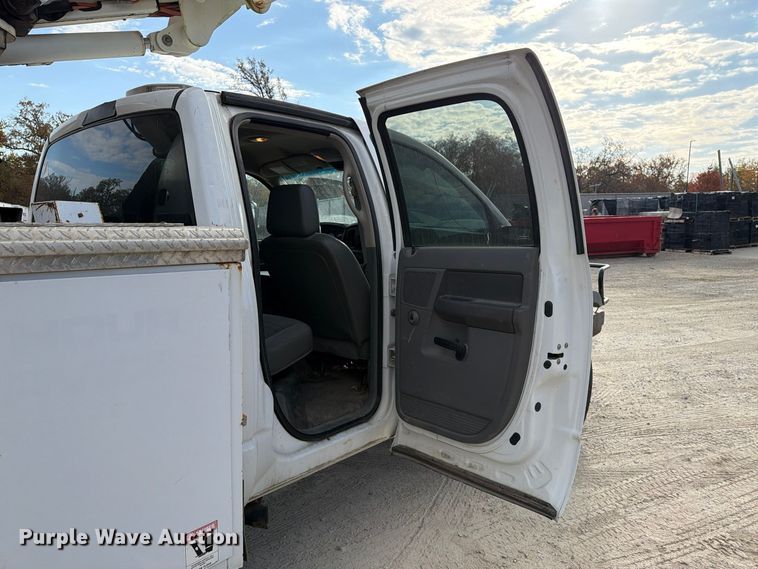 image for item EX1177 2009 Dodge Ram 5500 ext. cab bucket truck