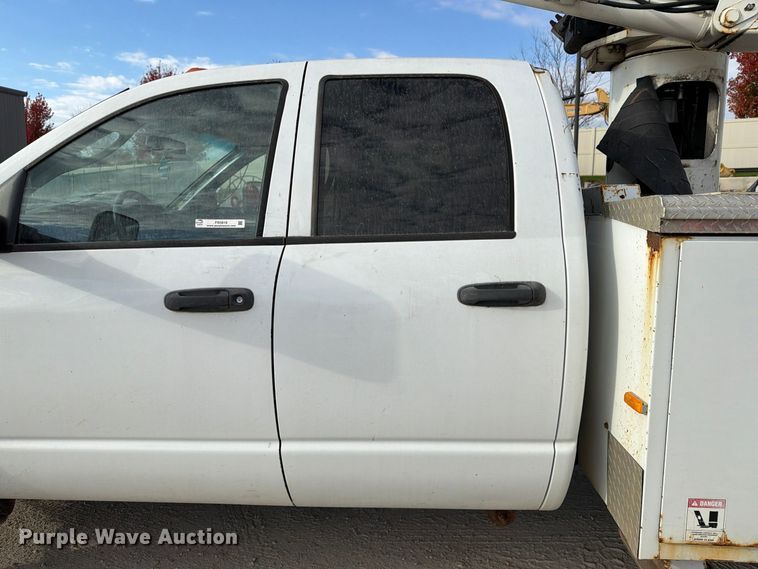image for item EX1177 2009 Dodge Ram 5500 ext. cab bucket truck