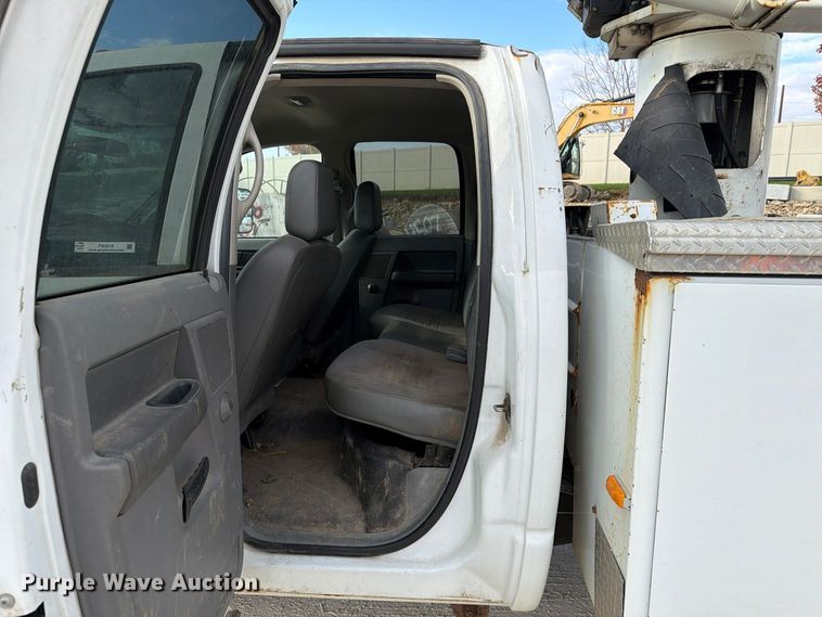 image for item EX1177 2009 Dodge Ram 5500 ext. cab bucket truck