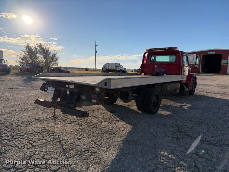image for item EX1496 1997 International 4700 rollback truck