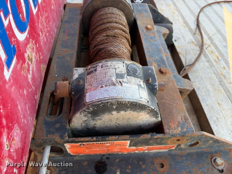 image for item EX1496 1997 International 4700 rollback truck