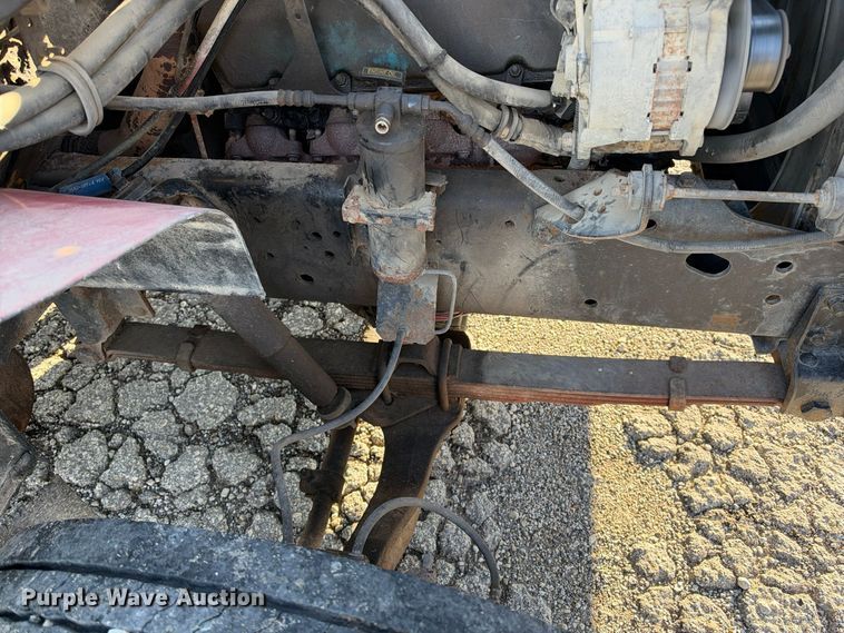 image for item EX1496 1997 International 4700 rollback truck