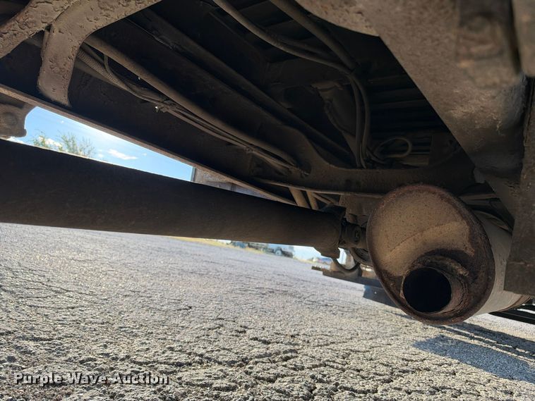 image for item EX1496 1997 International 4700 rollback truck