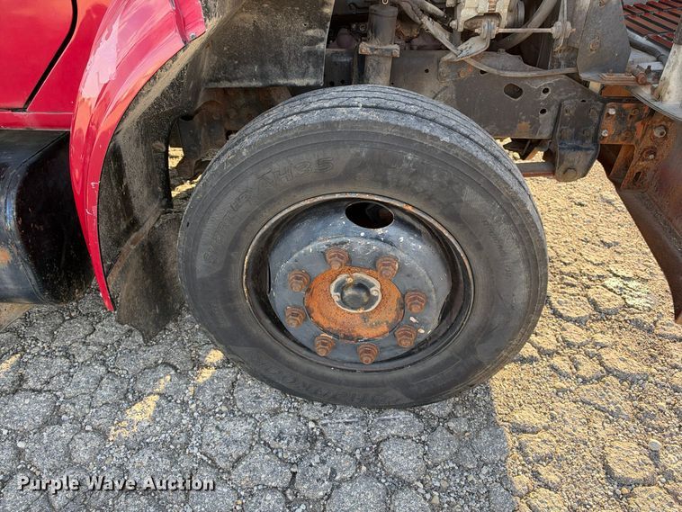 image for item EX1496 1997 International 4700 rollback truck