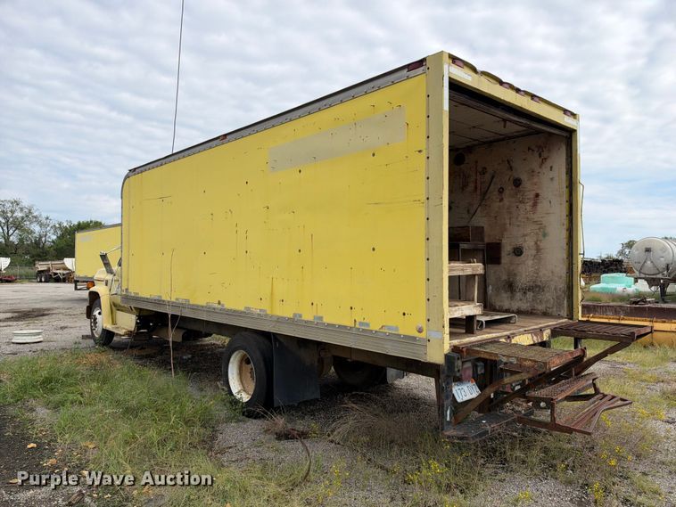 image for item EX2307 1986 GMC 7000 box truck