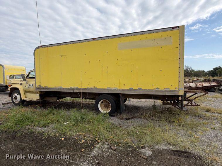 image for item EX2307 1986 GMC 7000 box truck