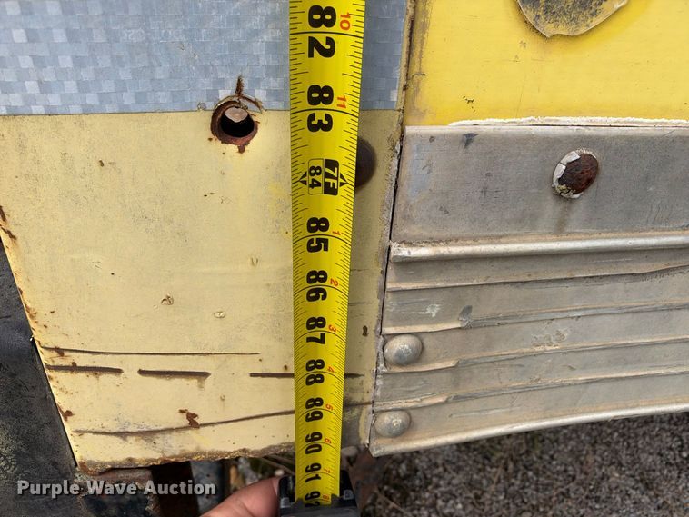 image for item EX2307 1986 GMC 7000 box truck