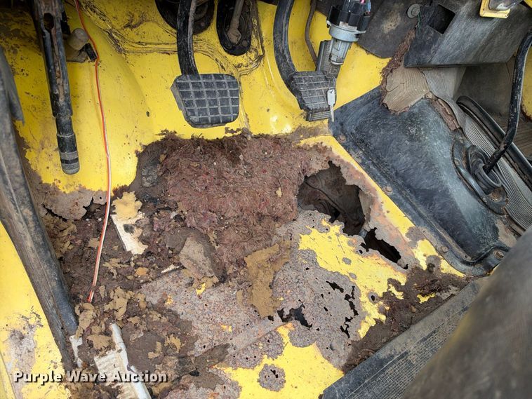 image for item EX2307 1986 GMC 7000 box truck