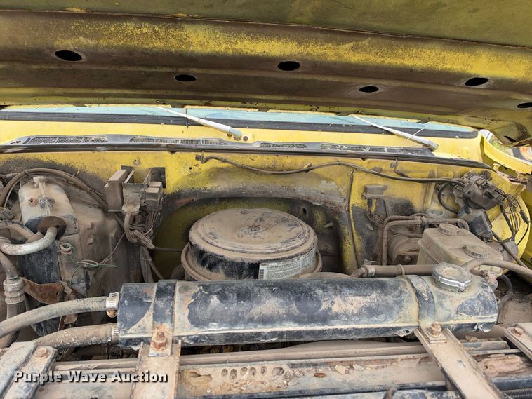 image for item EX2307 1986 GMC 7000 box truck