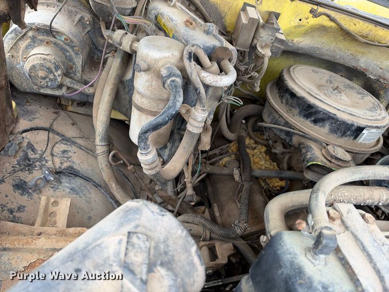 image for item EX2307 1986 GMC 7000 box truck