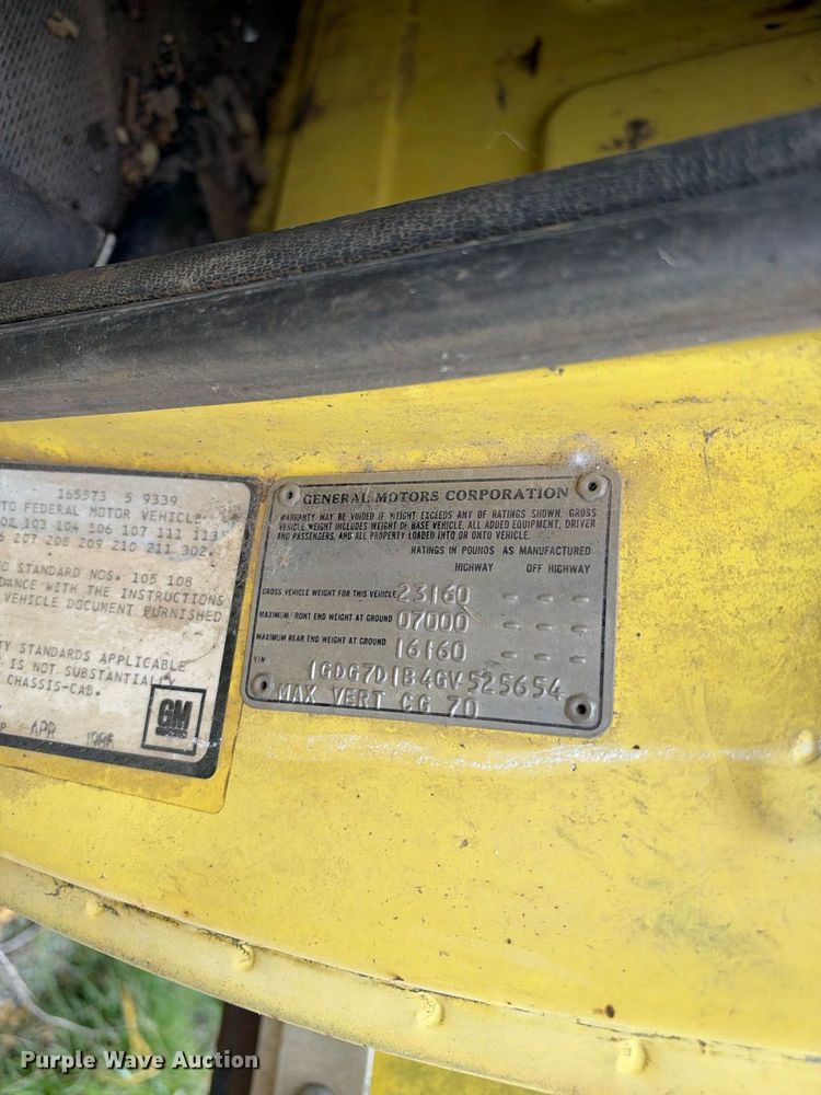 image for item EX2307 1986 GMC 7000 box truck