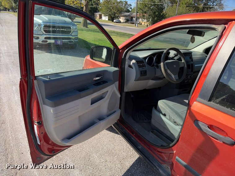 image for item EX2454 2008 Dodge Grand Caravan van