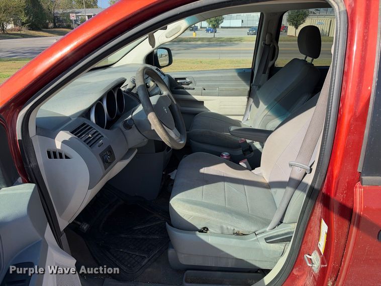 image for item EX2454 2008 Dodge Grand Caravan van