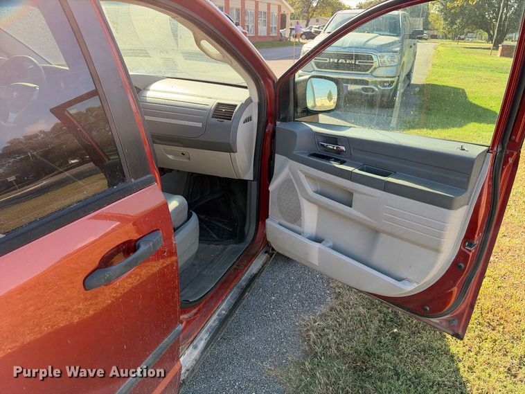 image for item EX2454 2008 Dodge Grand Caravan van