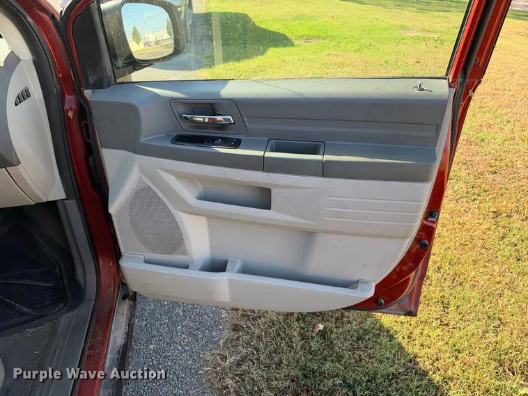 image for item EX2454 2008 Dodge Grand Caravan van