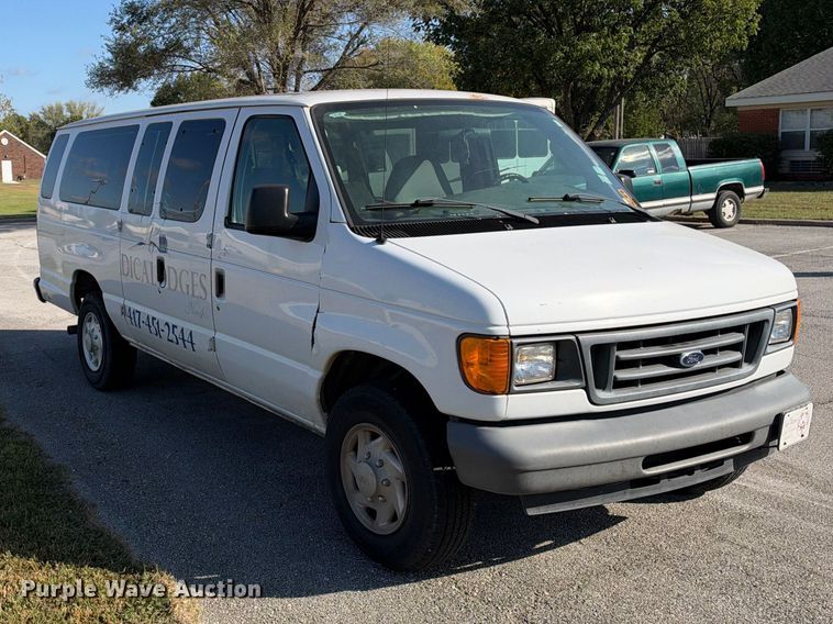 image for item EX2455 2007 Ford E350 van