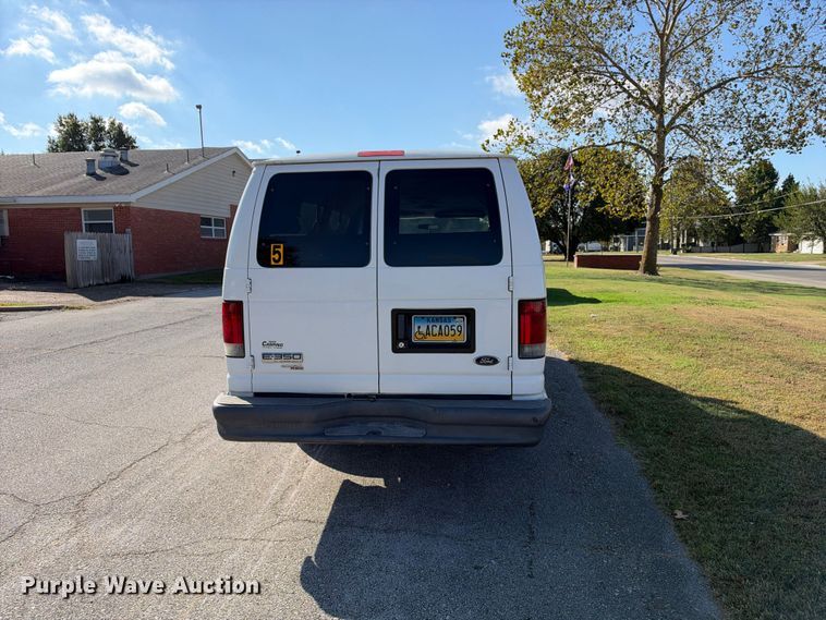 image for item EX2455 2007 Ford E350 van