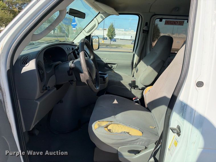 image for item EX2455 2007 Ford E350 van