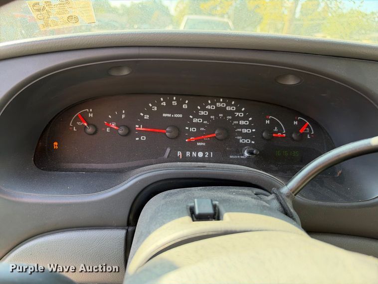 image for item EX2455 2007 Ford E350 van