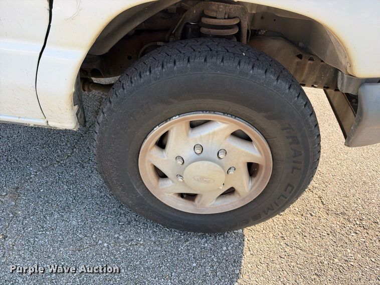 image for item EX2455 2007 Ford E350 van