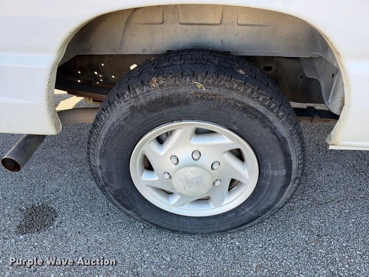 image for item EX2455 2007 Ford E350 van