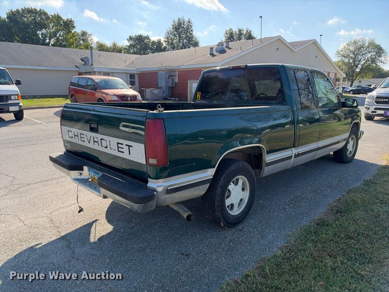 image for item EX2456 1997 Chevrolet C1500 Ext. Cab pickup truck