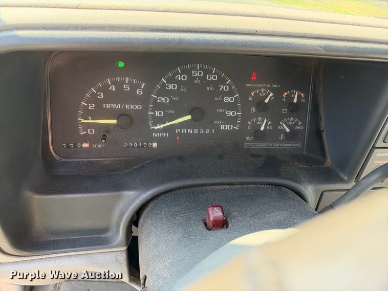 image for item EX2456 1997 Chevrolet C1500 Ext. Cab pickup truck