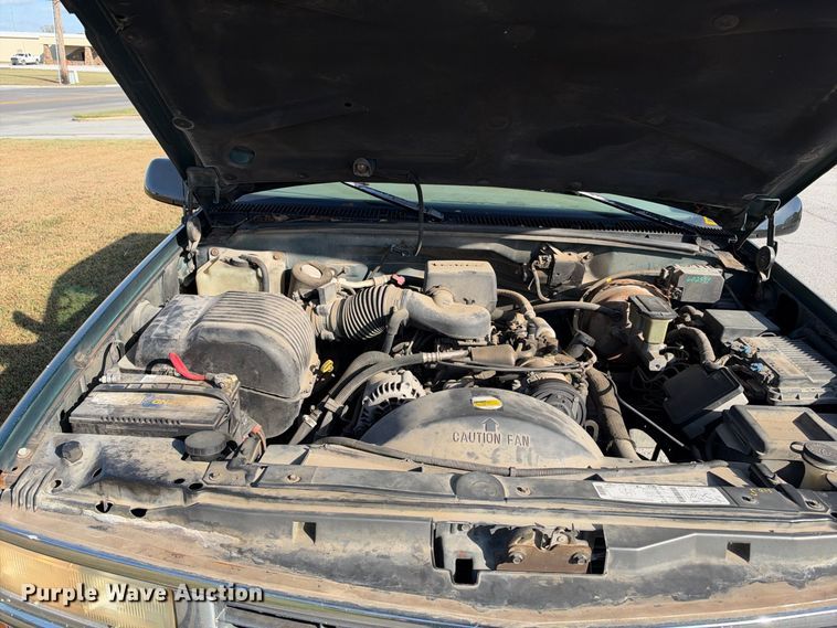 image for item EX2456 1997 Chevrolet C1500 Ext. Cab pickup truck