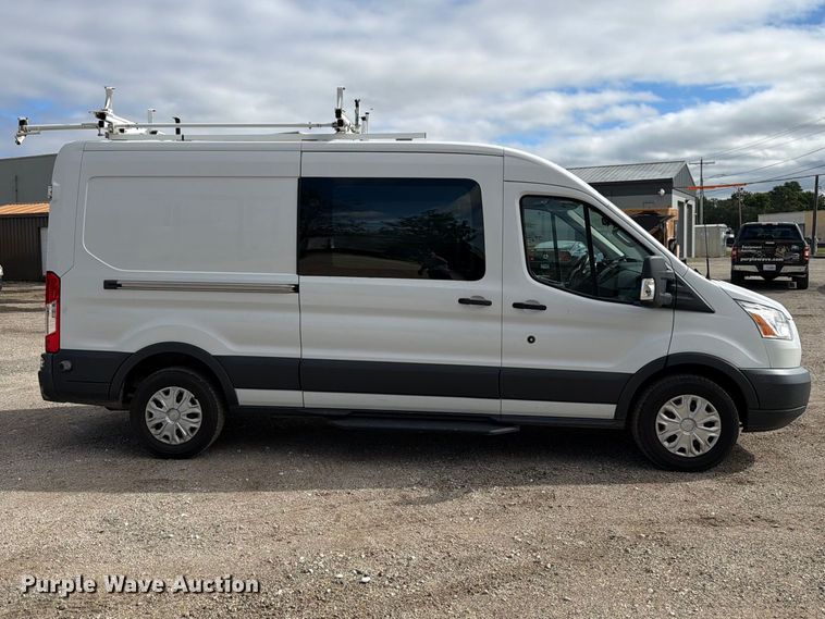 image for item EX4620 2018 Ford Transit van